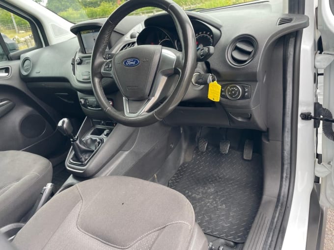 2025 Ford Transit Courier