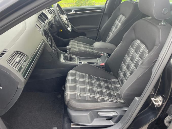 2025 Volkswagen Golf