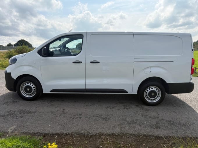 2025 Vauxhall Vivaro