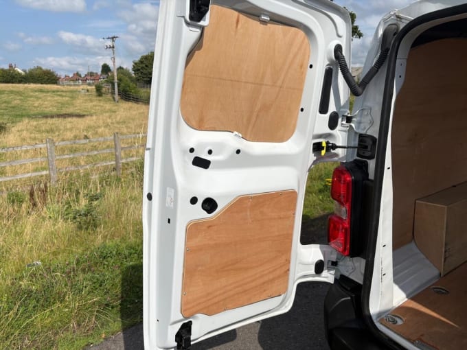 2025 Vauxhall Vivaro