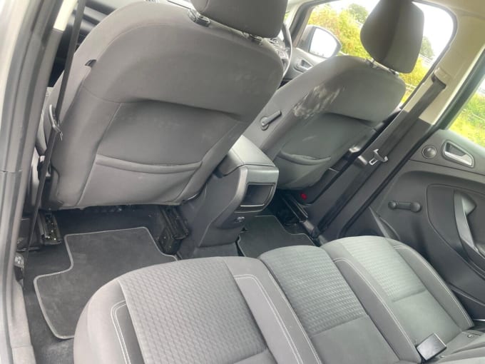 2025 Ford C-max