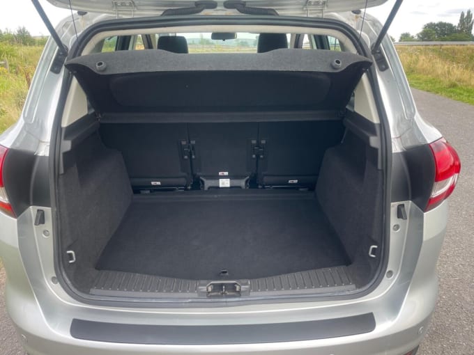 2025 Ford C-max