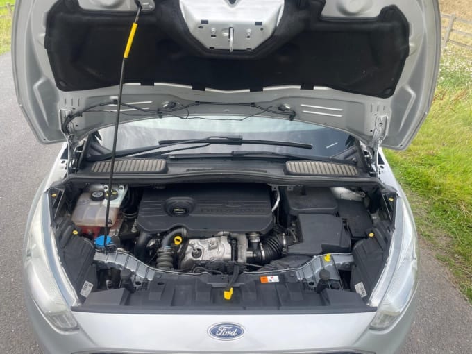 2025 Ford C-max