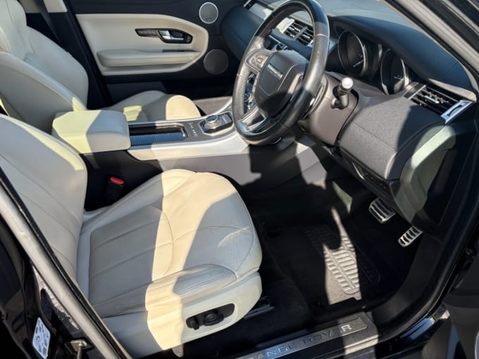 2025 Land Rover Range Rover Evoque