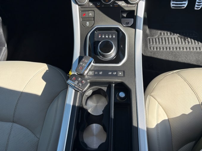 2025 Land Rover Range Rover Evoque