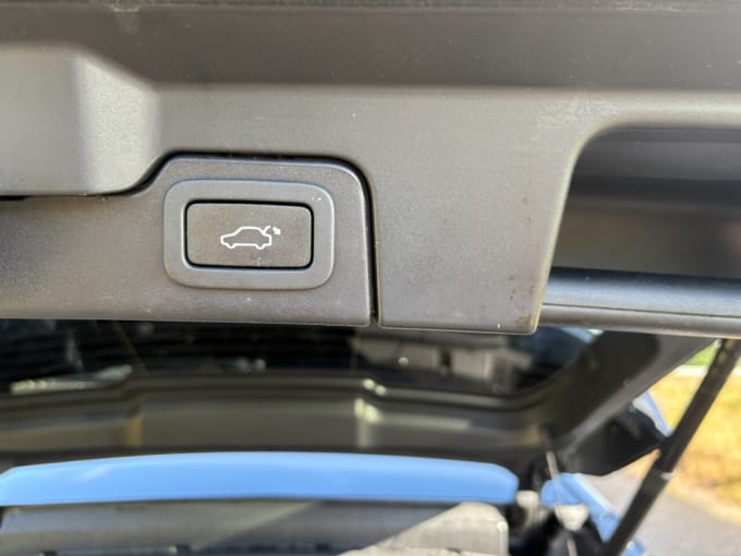 2025 Land Rover Range Rover Evoque