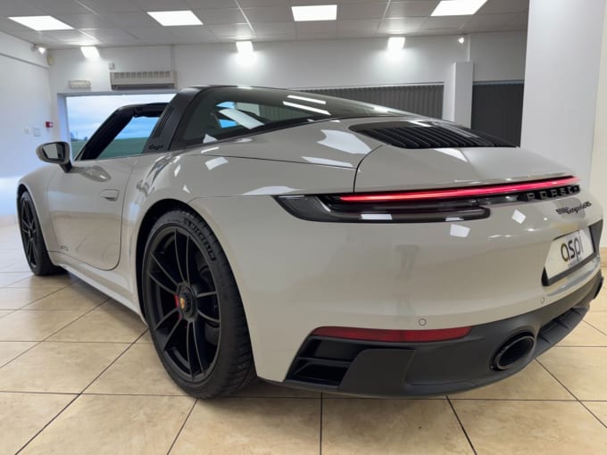 2025 Porsche 911