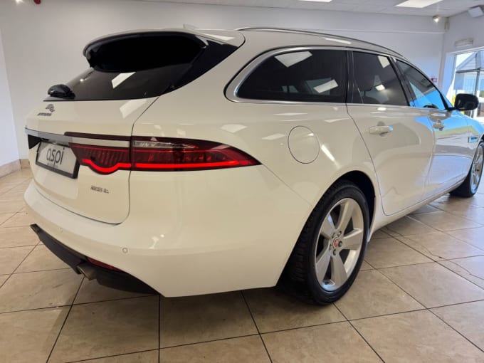 2025 Jaguar Xf