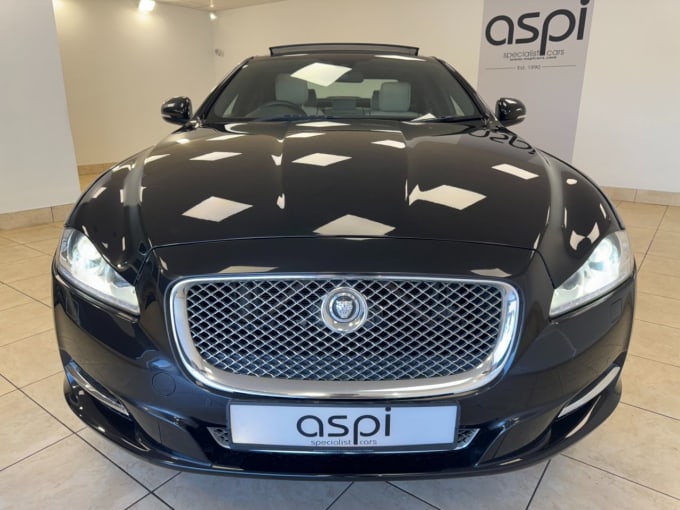 2025 Jaguar Xj