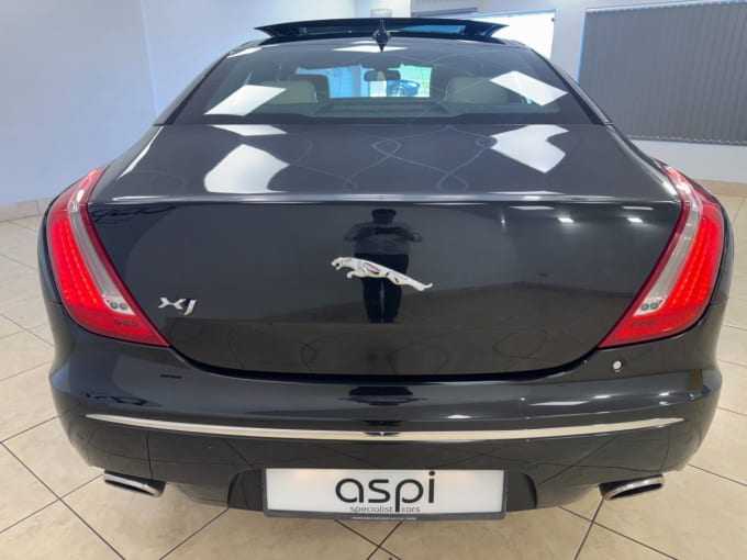 2025 Jaguar Xj