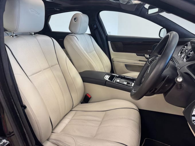 2025 Jaguar Xj