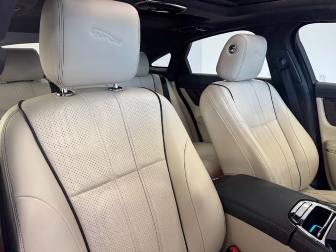 2025 Jaguar Xj