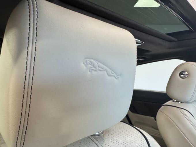 2025 Jaguar Xj