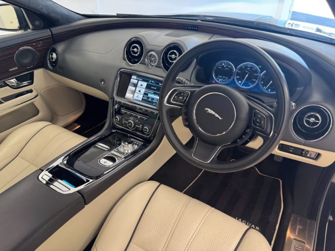2025 Jaguar Xj