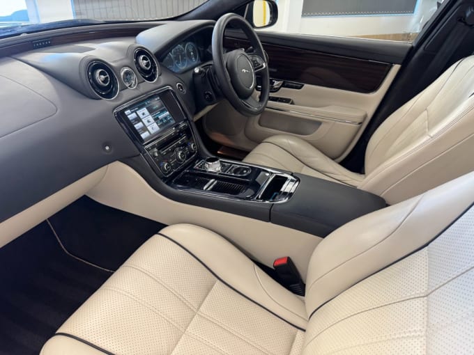 2025 Jaguar Xj
