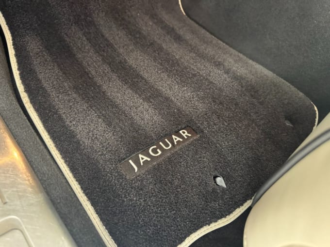 2025 Jaguar Xj