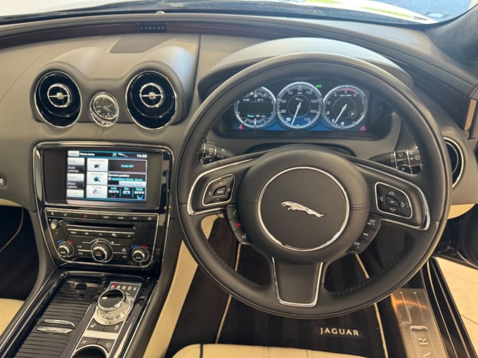 2025 Jaguar Xj