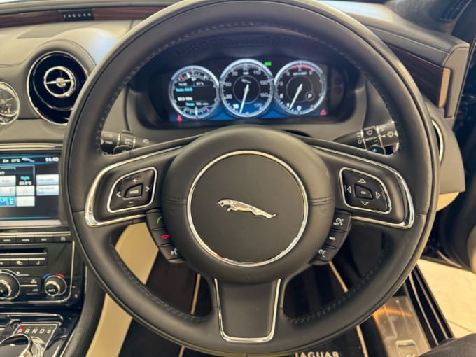 2025 Jaguar Xj