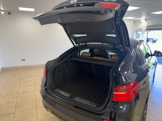 2025 BMW X4