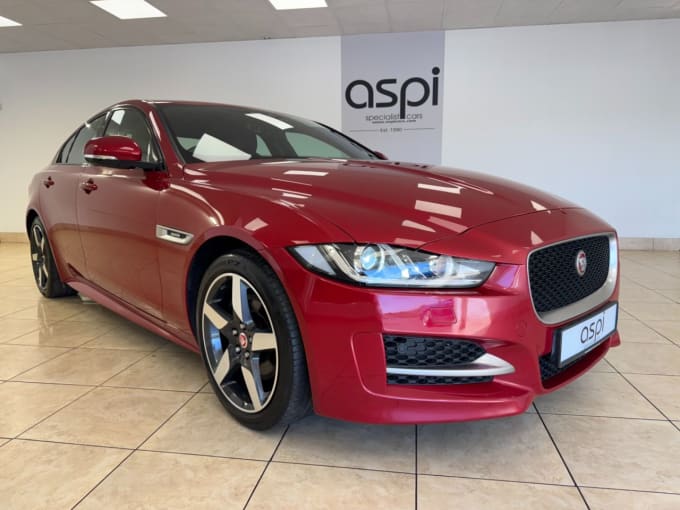 2025 Jaguar Xe