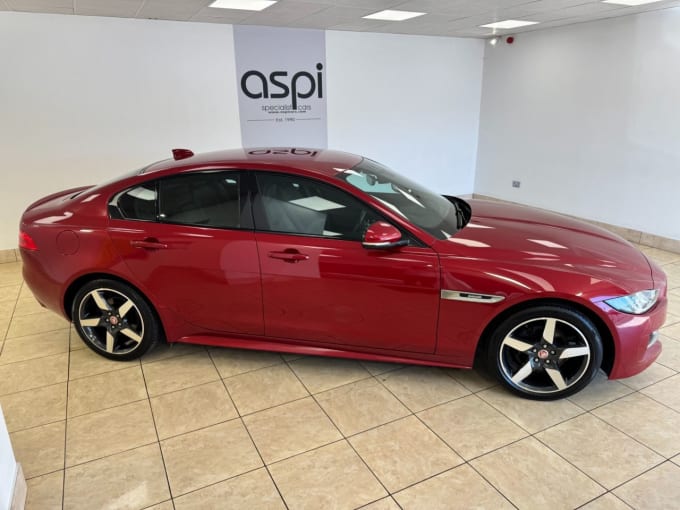 2025 Jaguar Xe