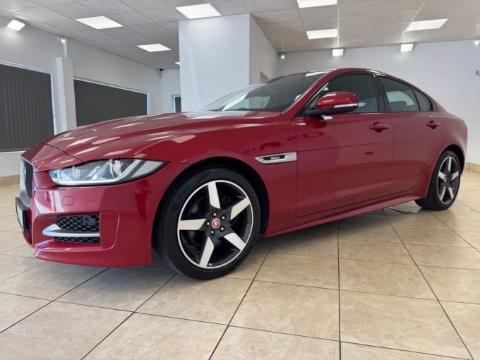 2025 Jaguar Xe