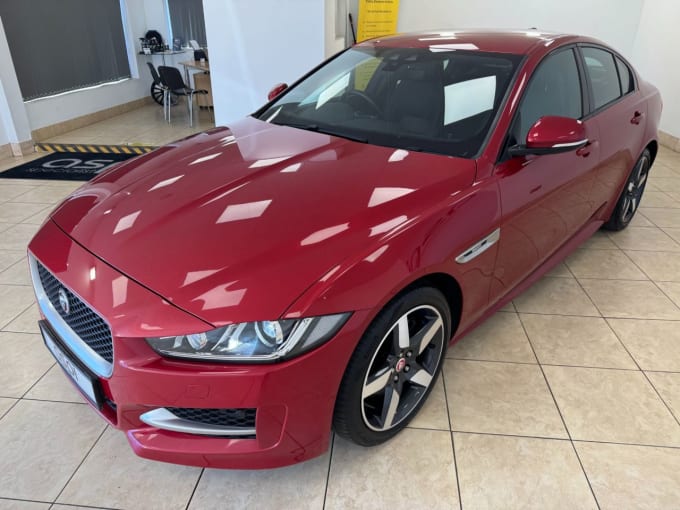 2025 Jaguar Xe