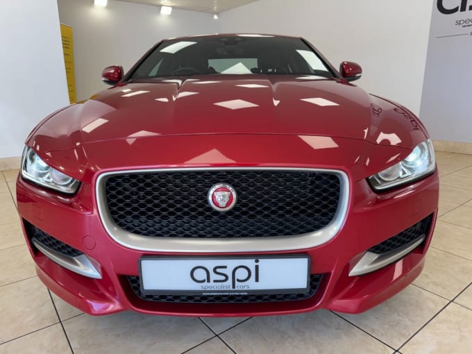 2025 Jaguar Xe