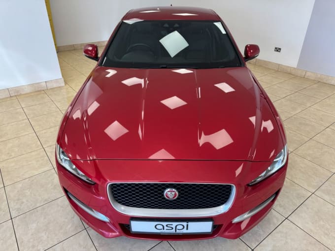 2025 Jaguar Xe