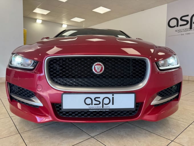 2025 Jaguar Xe