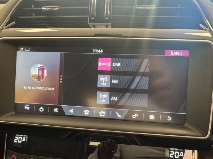 2025 Jaguar Xe