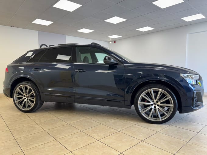 2025 Audi Sq8
