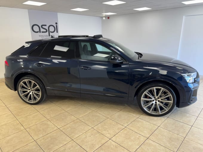 2025 Audi Sq8