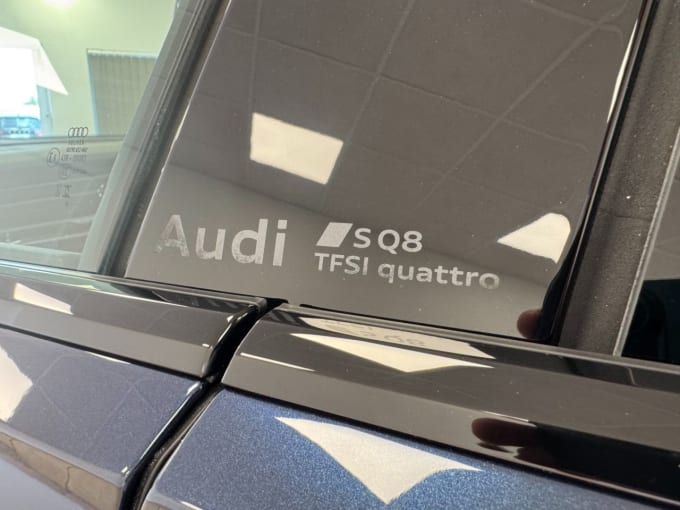 2025 Audi Sq8