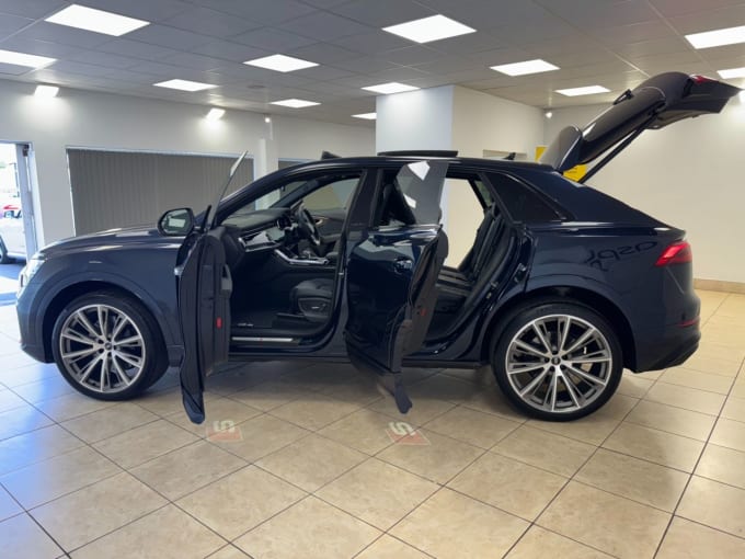 2025 Audi Sq8