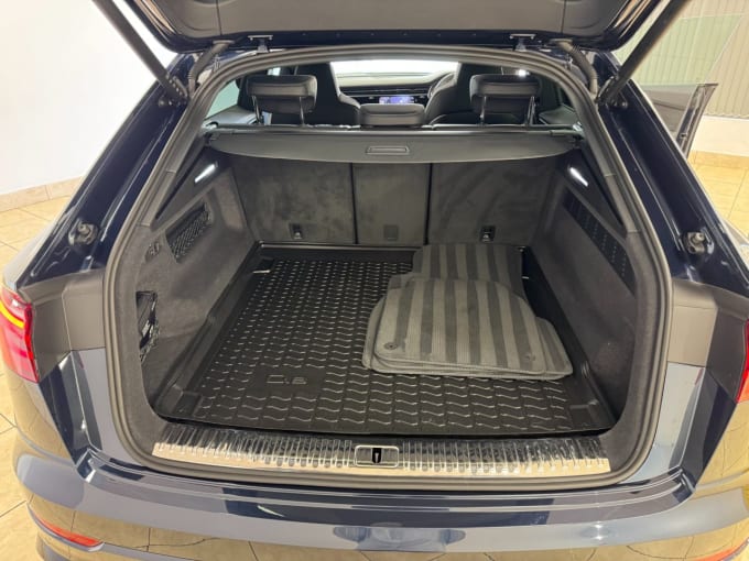 2025 Audi Sq8