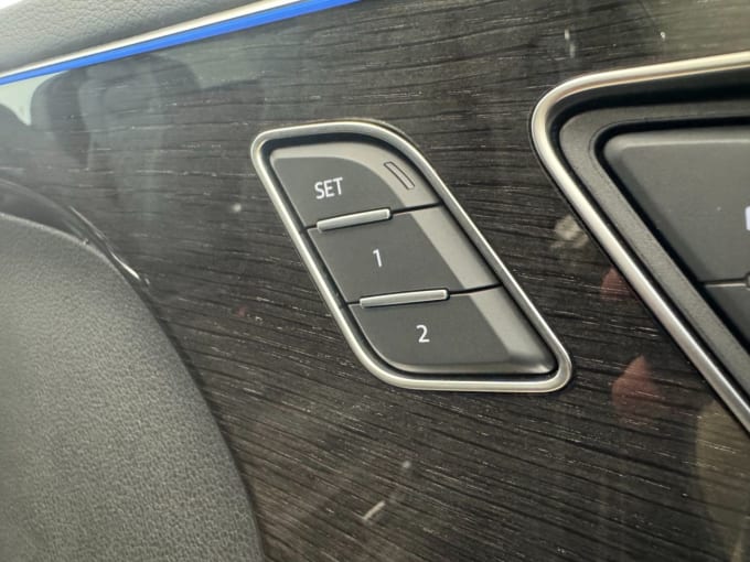2025 Audi Sq8