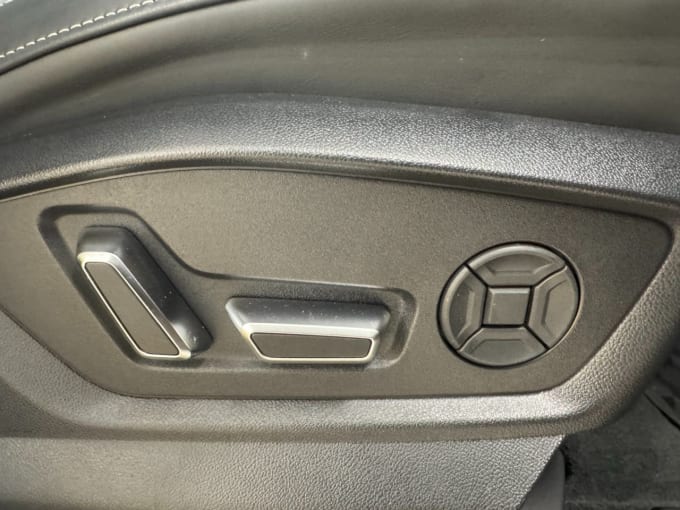 2025 Audi Sq8