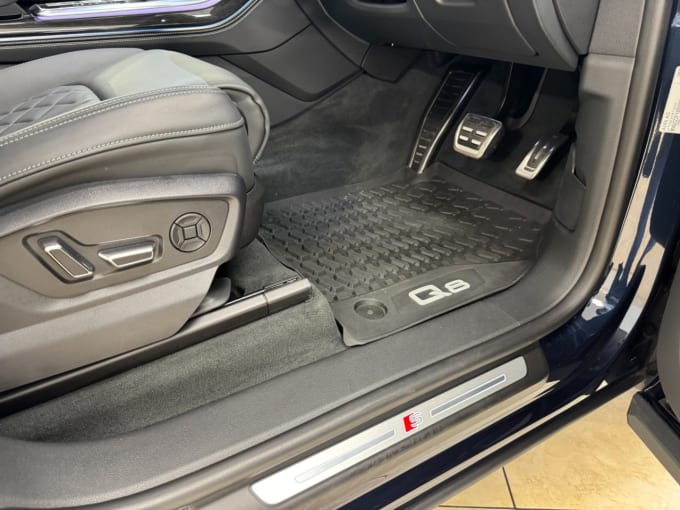 2025 Audi Sq8