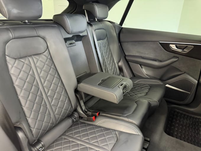2025 Audi Sq8