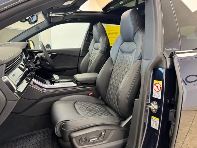2025 Audi Sq8
