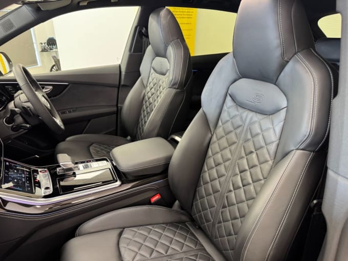 2025 Audi Sq8