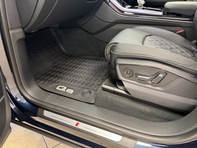 2025 Audi Sq8