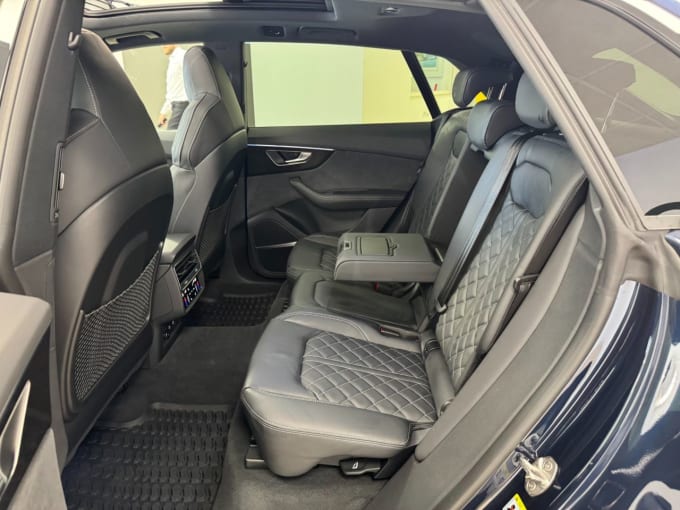 2025 Audi Sq8