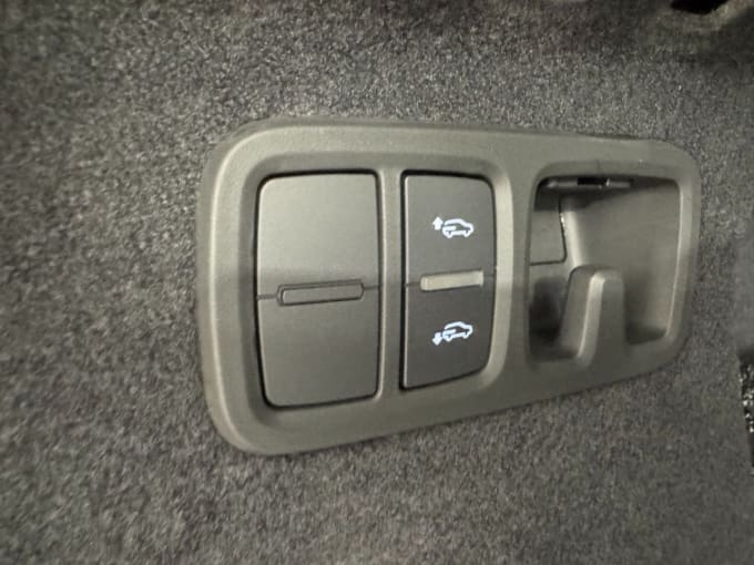 2025 Audi Sq8