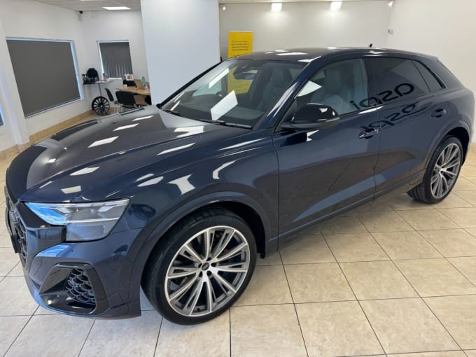 2025 Audi Sq8