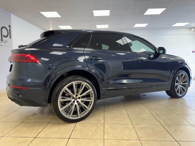 2025 Audi Sq8