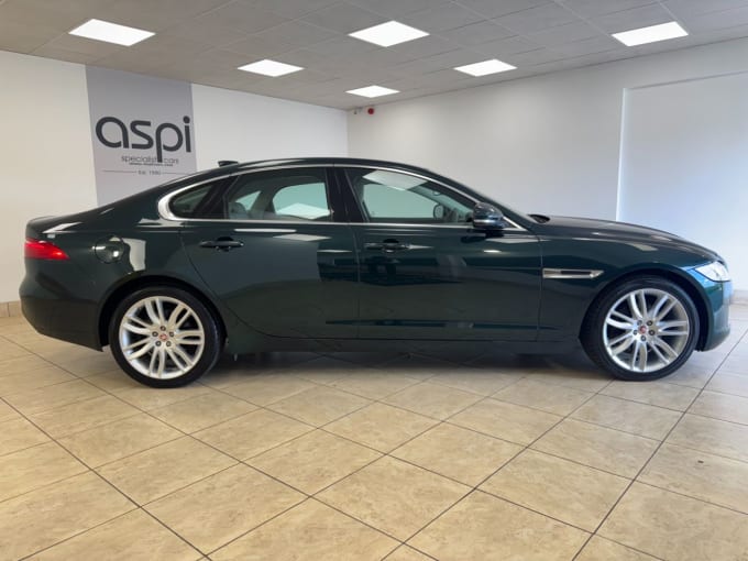 2017 Jaguar Xf