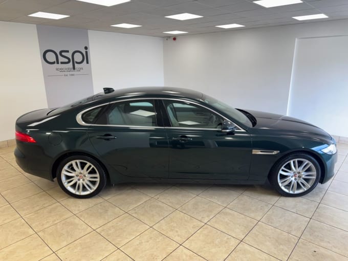 2017 Jaguar Xf