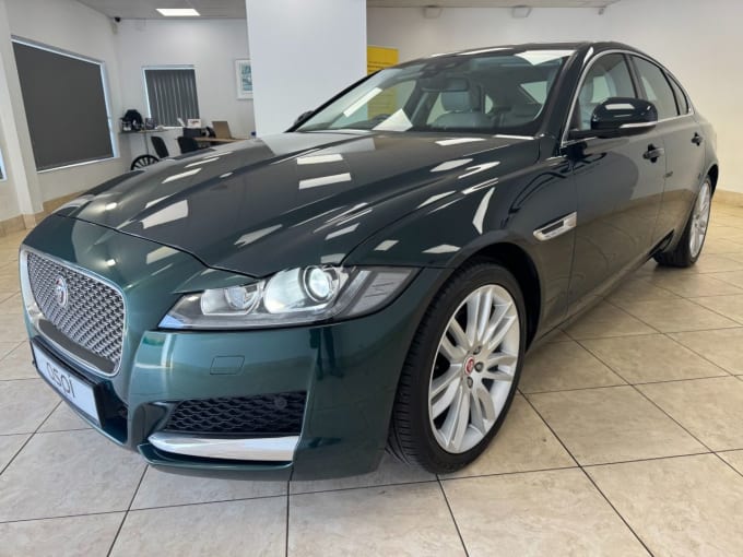 2017 Jaguar Xf